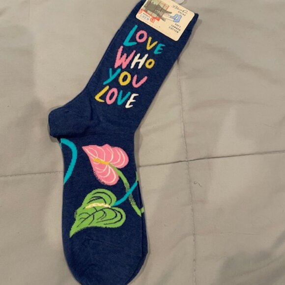 NWT Blue Q Socks Bundle 2 total = Women's Crew Sneaker Fun Socks $30 Great Gifts - Picture 9 of 12